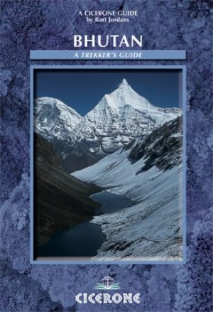 Trekkinggids Bhutan, a trekkers guide (9781852845537) Cicerone
